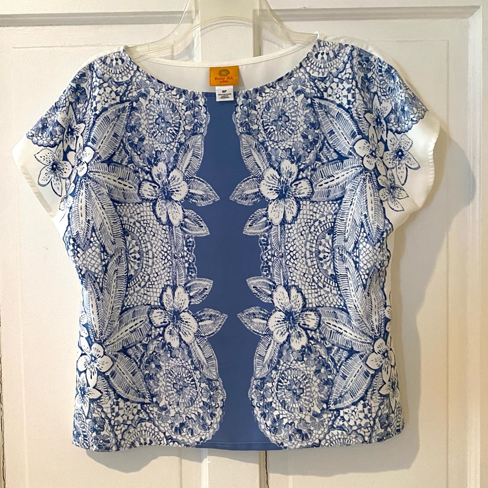 Floral top (blue/white)